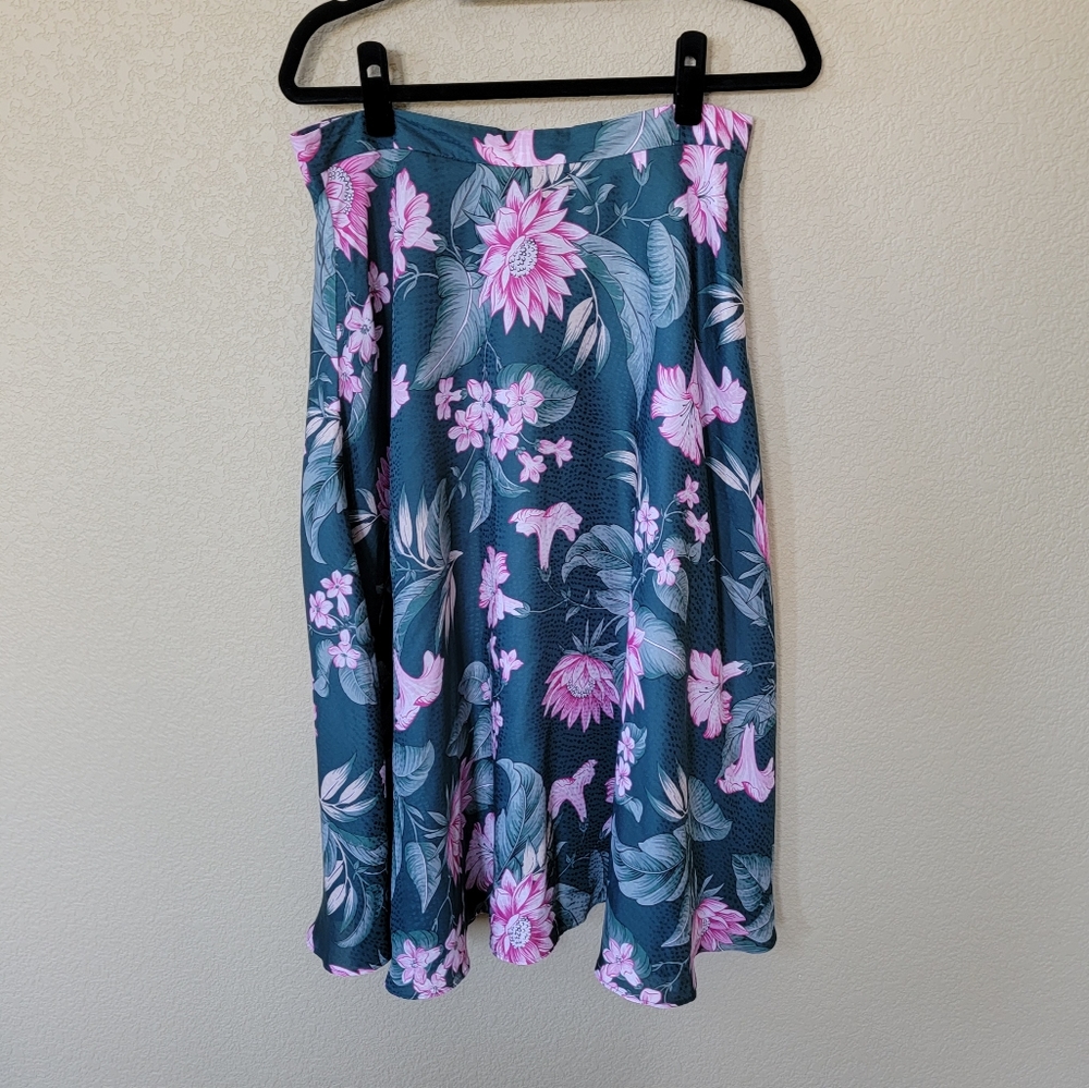 Ann Taylor Fauna Floral Midi Skirt, Size 8
